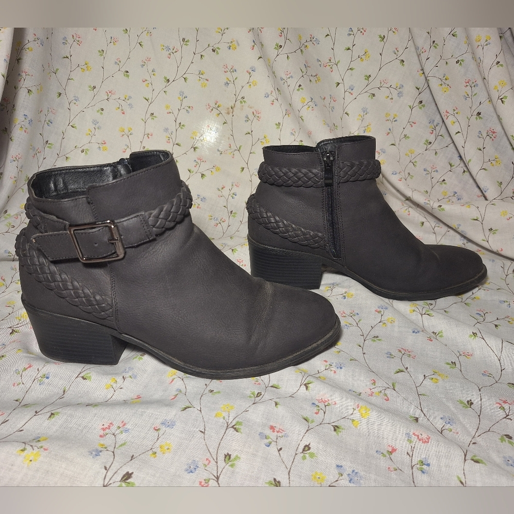 Ankle Boot 10W Grey